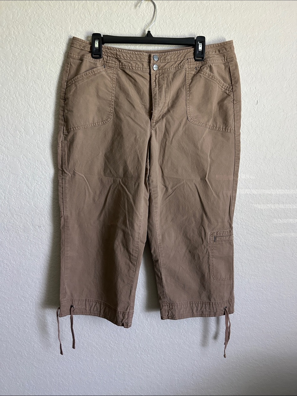 Coldwater Creek Men's Brown Cargo Capris with Drawstring Hems